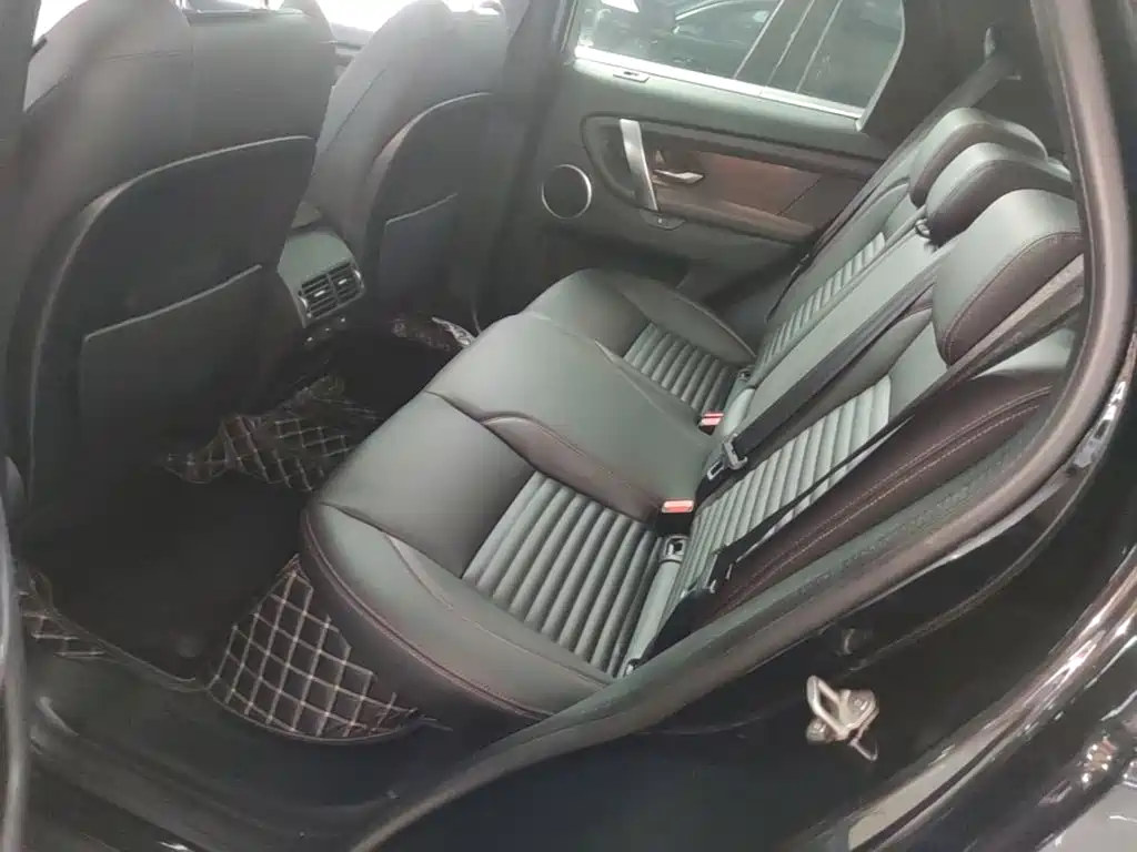 Land Rover Discovery Sport 2023 — фото 17