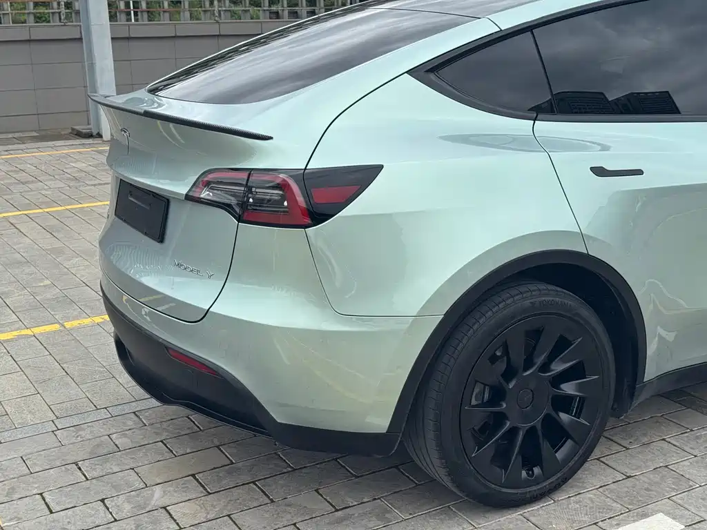 Tesla Model Y 2021 — фото 16