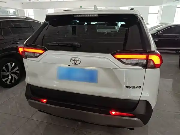 Toyota RAV4 2023