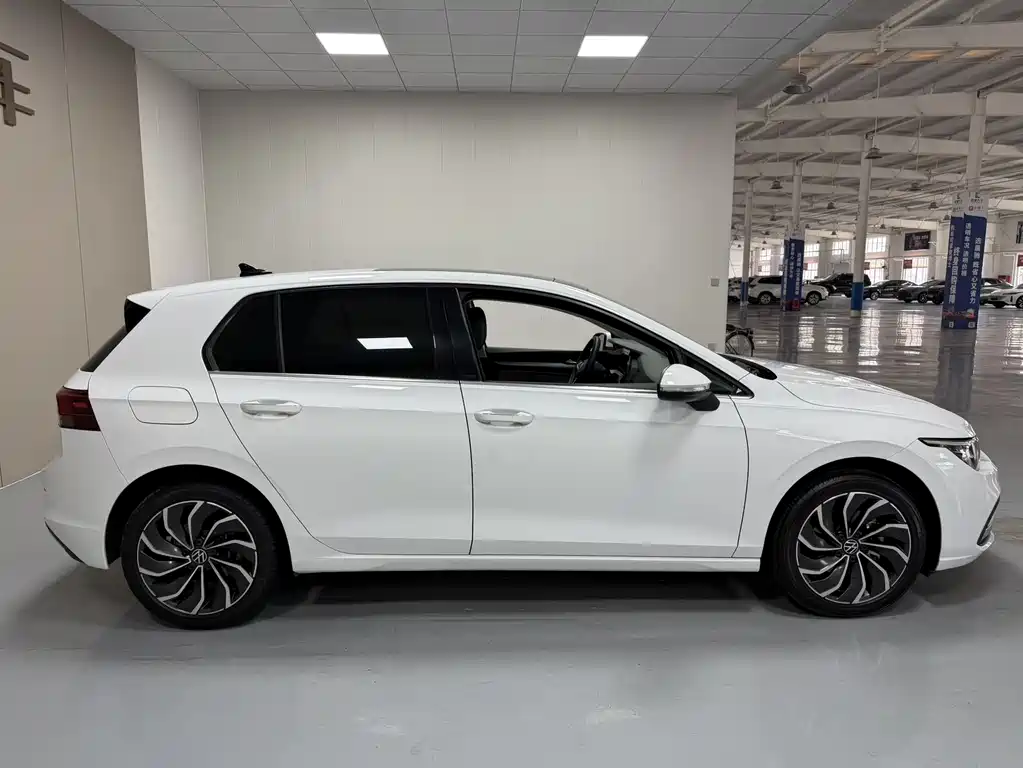 Volkswagen Golf 2022