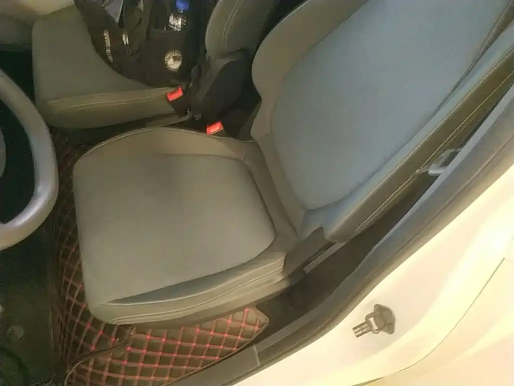 Wuling Nano EV 2022 — фото 17