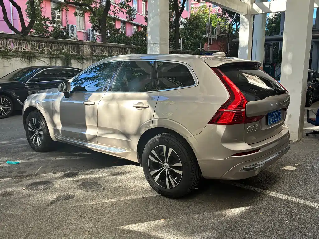Volvo XC60 2024 — фото 15