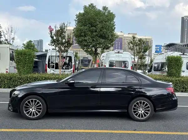 Mercedes-Benz E-Class 2018