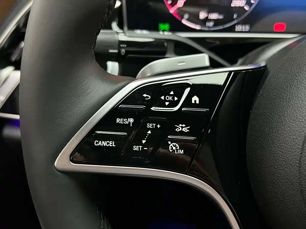 Mercedes-Benz E-Class 2025 — фото 21
