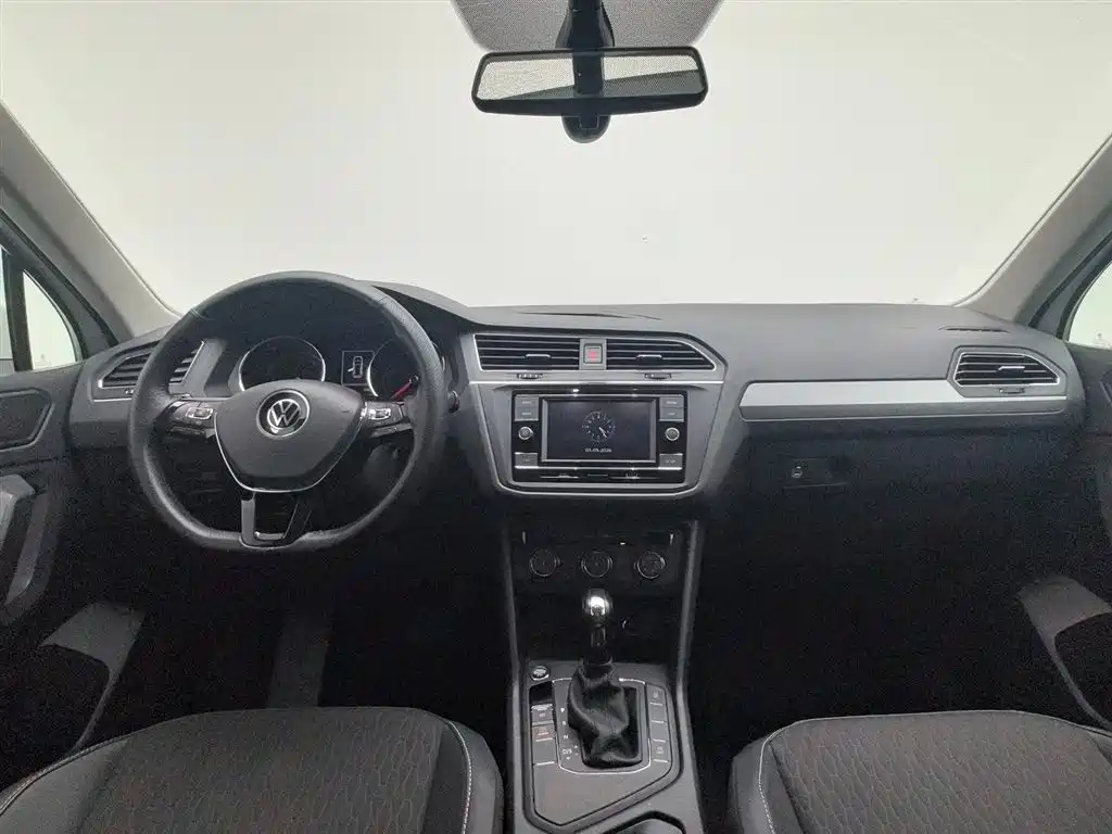 Volkswagen Tiguan L 2021 — фото 10