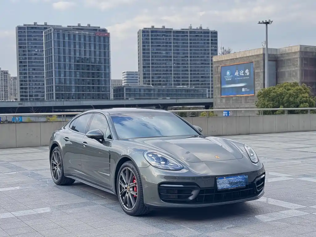 Porsche Panamera 2022 — фото 1