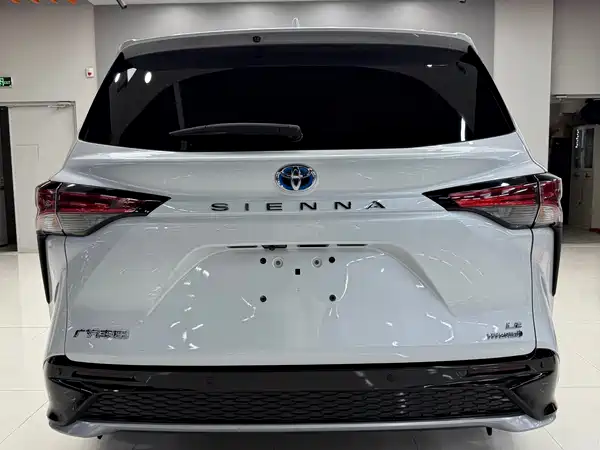 Toyota Sienna 2023