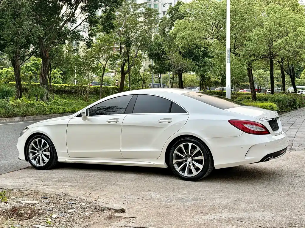 Mercedes-Benz CLS 2015 — фото 9