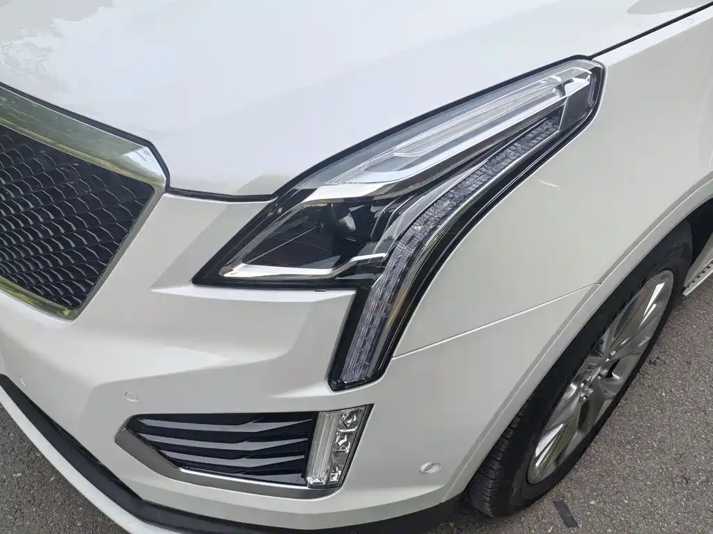 Cadillac XT5 2019 — фото 10