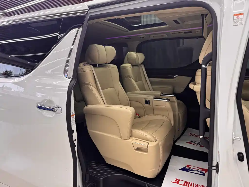 Toyota Alphard 2019 — фото 14