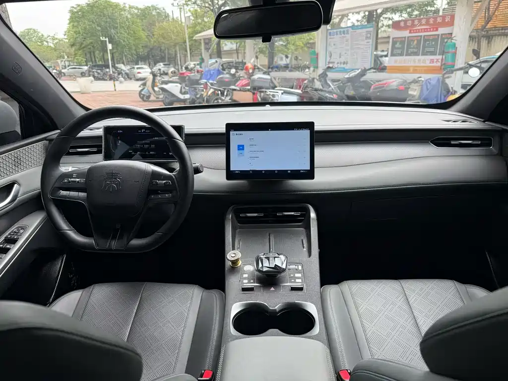 BYD Qin PLUS 2025 — фото 4
