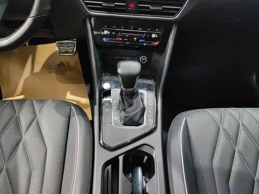 Volkswagen Tiguan L 2023 — фото 16