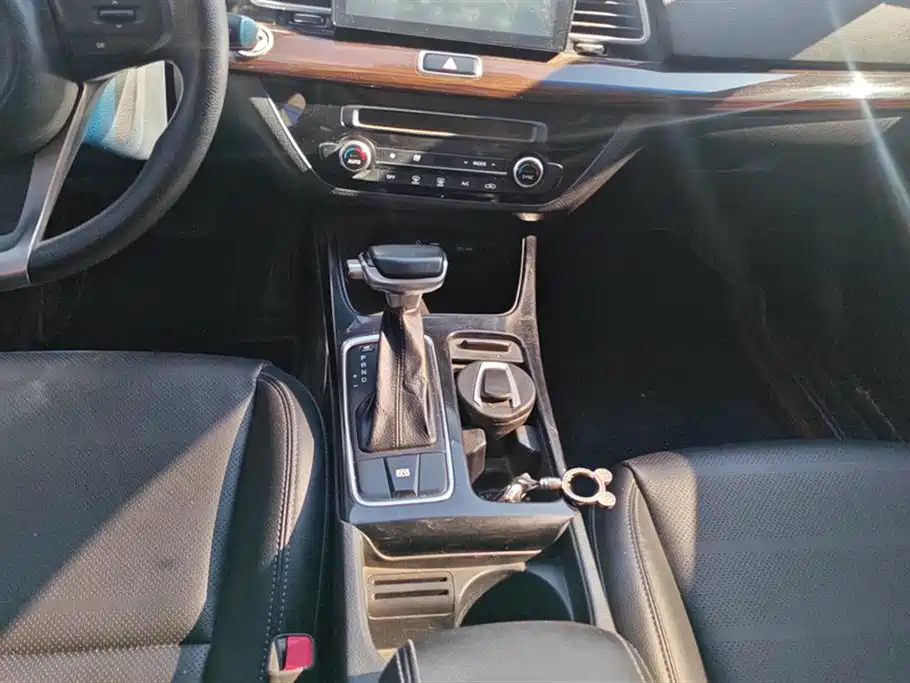 Kia K4 2015 — фото 16