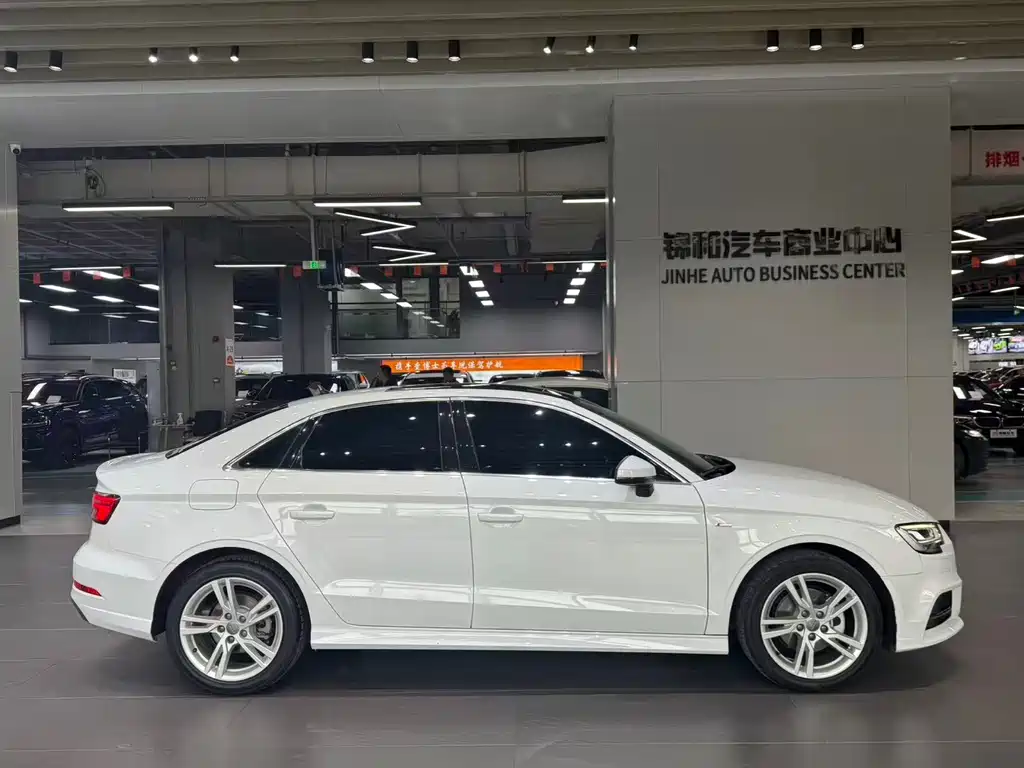 Audi A3 2020 — фото 10