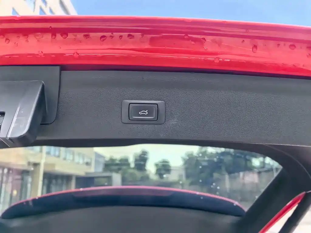 Audi Q3 2018 — фото 11
