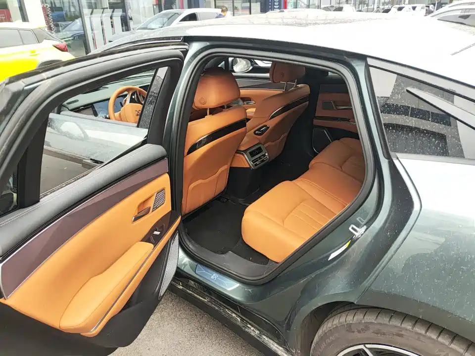 BYD Han L 2025