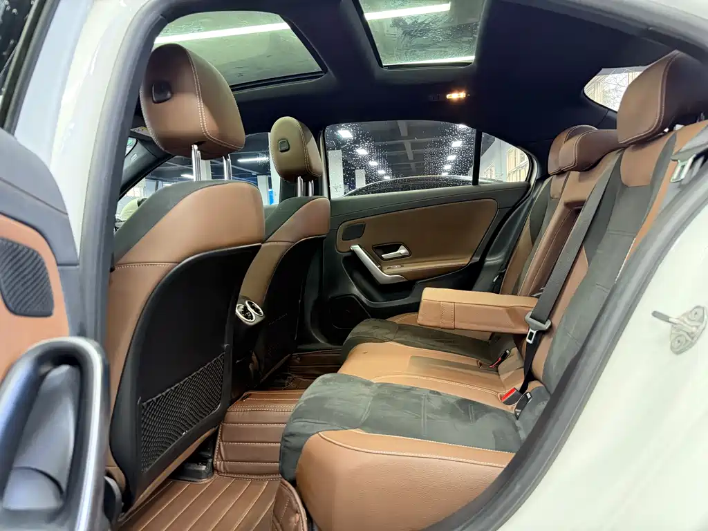 Mercedes-Benz A-Class 2019 — фото 5