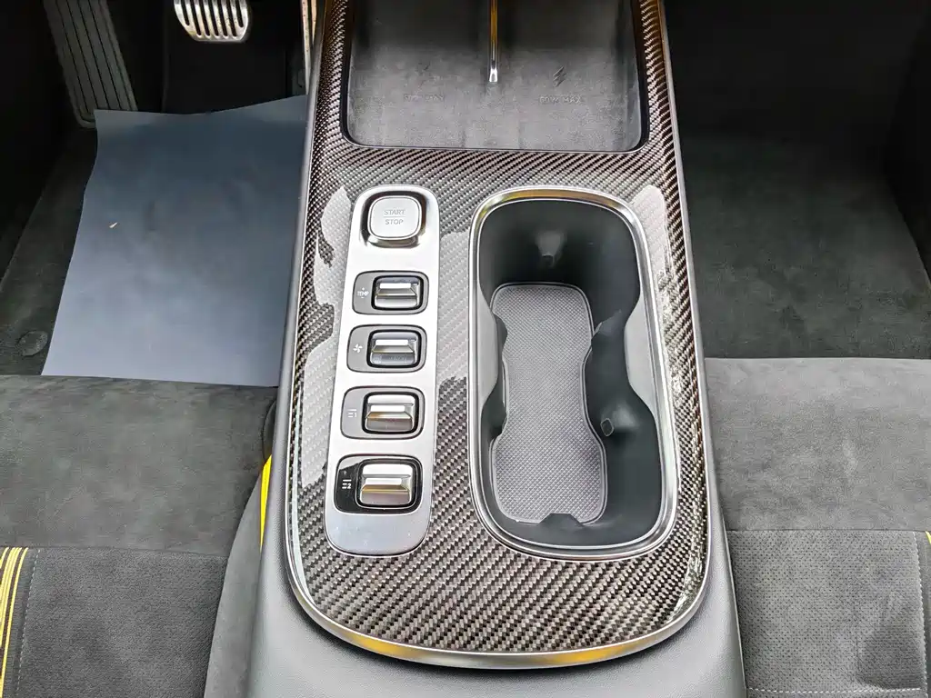 Xiaomi SU7 Ultra 2025 — фото 14