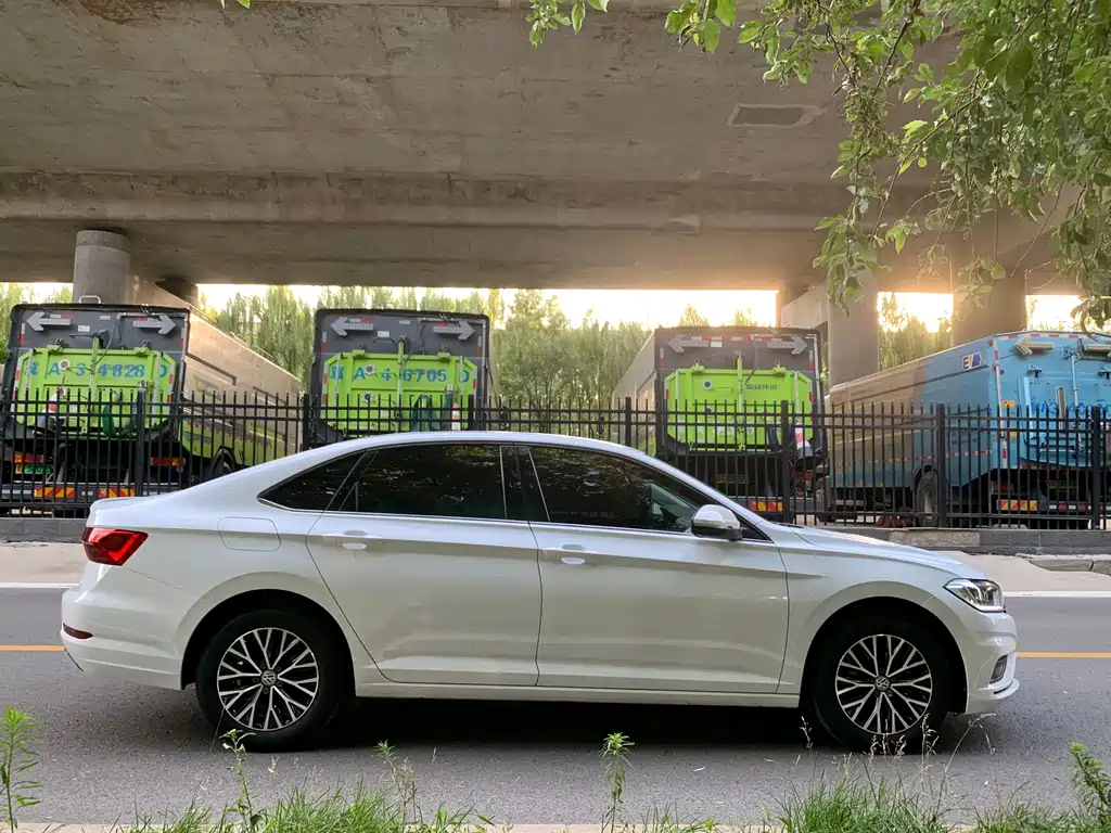 Volkswagen Sagitar 2019
