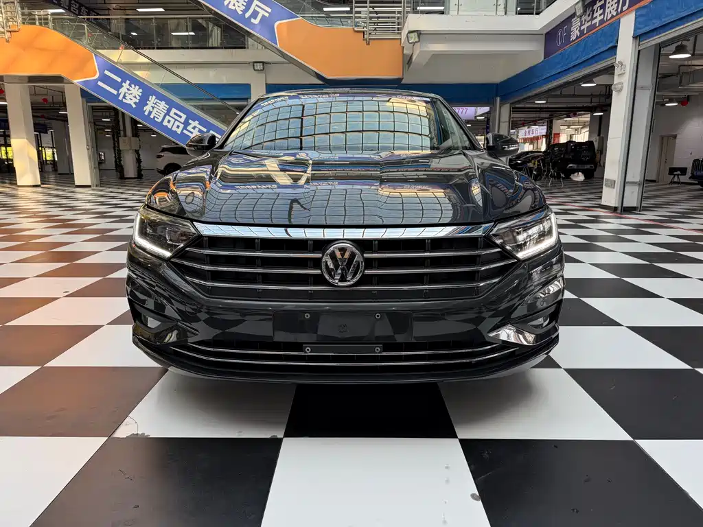 Volkswagen Sagitar 2022