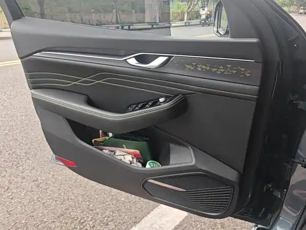 Geely Xingrui 2023
