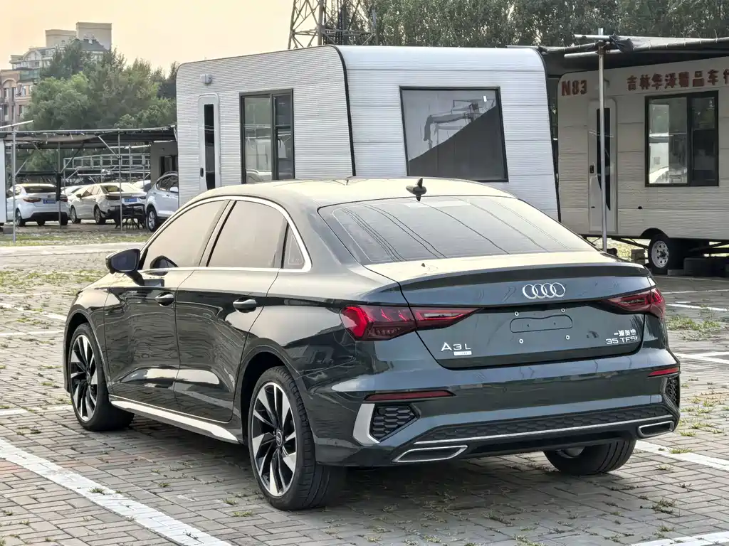 Audi A3 2023 — фото 7