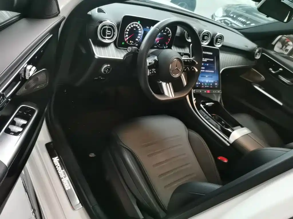Mercedes-Benz C-Class 2023 — фото 16