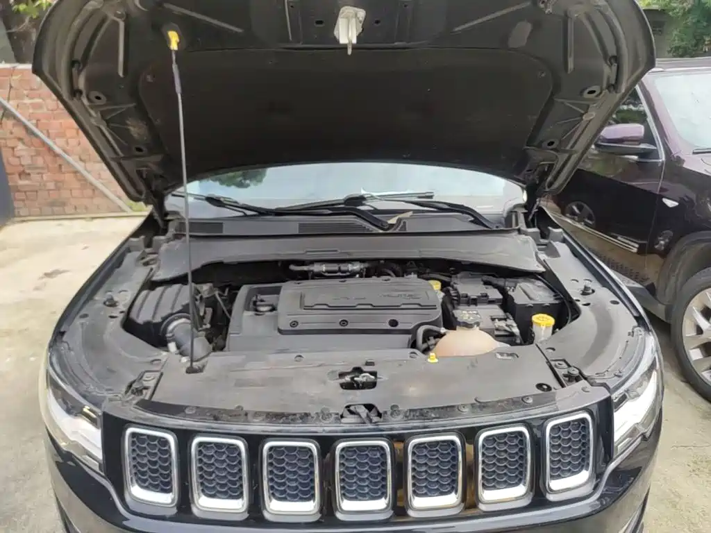 Jeep Compass 2018 — фото 20