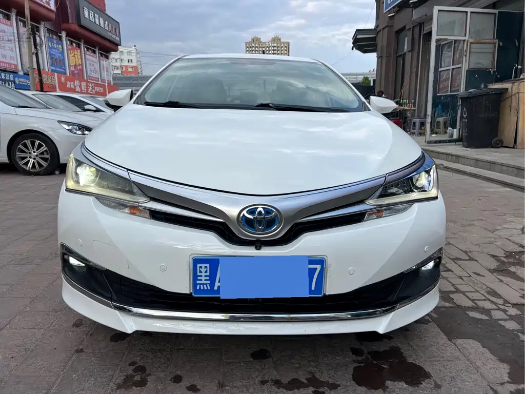 Toyota Corolla 2016 — фото 2