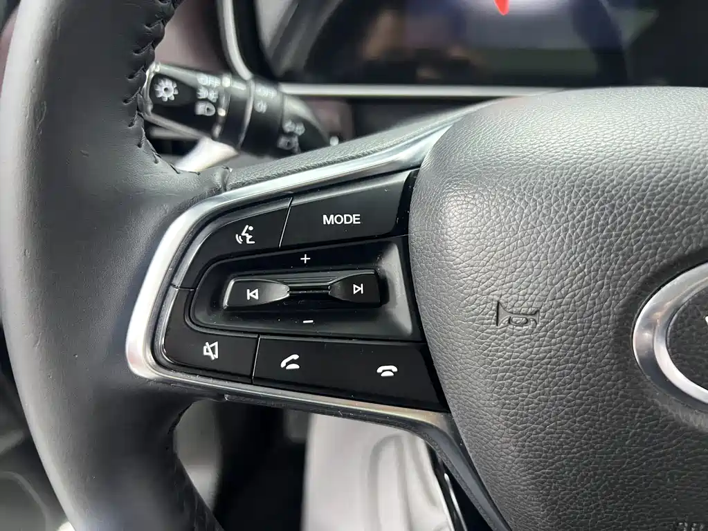 GAC Trumpchi M6 2022 — фото 17