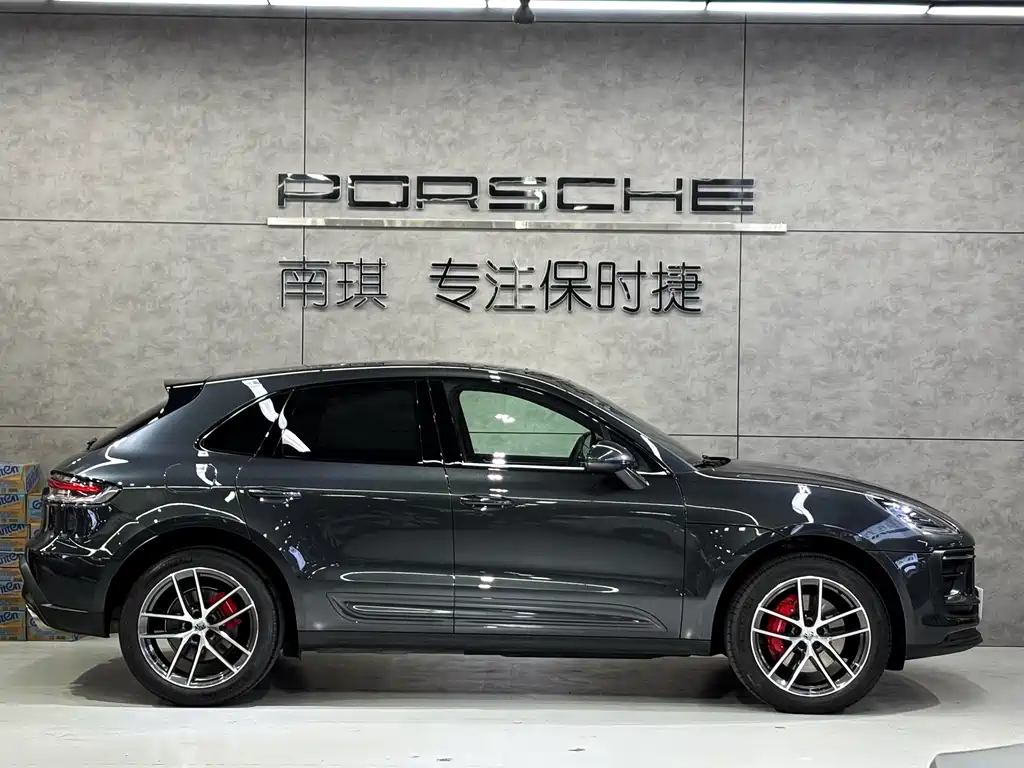 Porsche Macan 2022 — фото 7