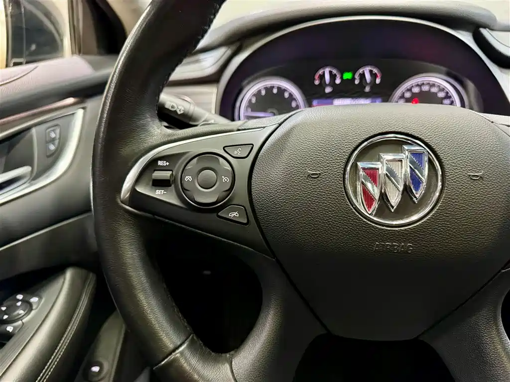 Buick LaCrosse 2021 — фото 25