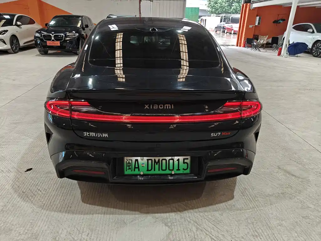 Xiaomi SU7 2024