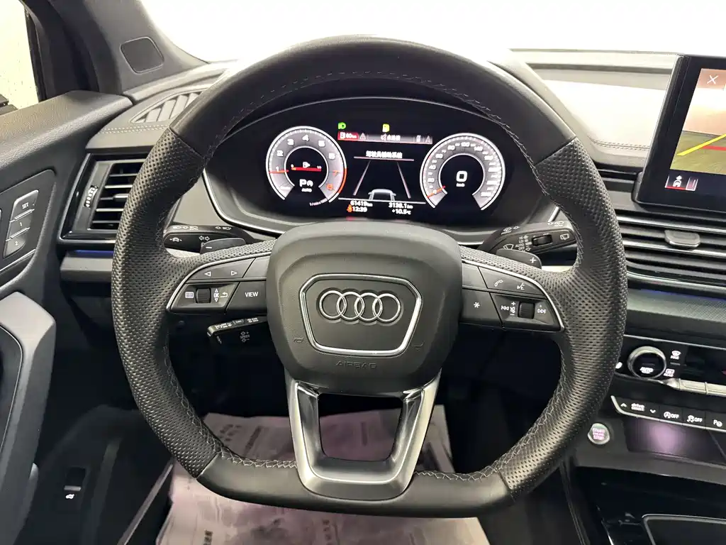 Audi Q5L 2023 — фото 18