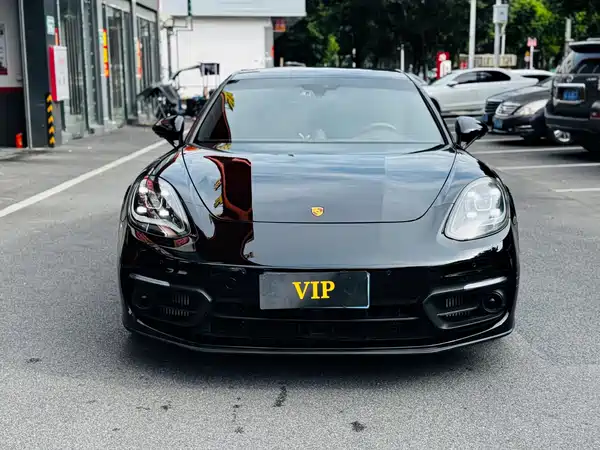 Porsche Panamera 2023