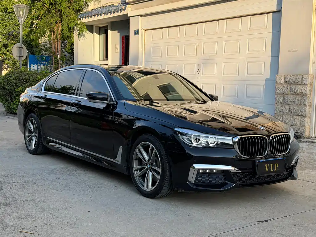 BMW 7 Series 2017 — фото 3
