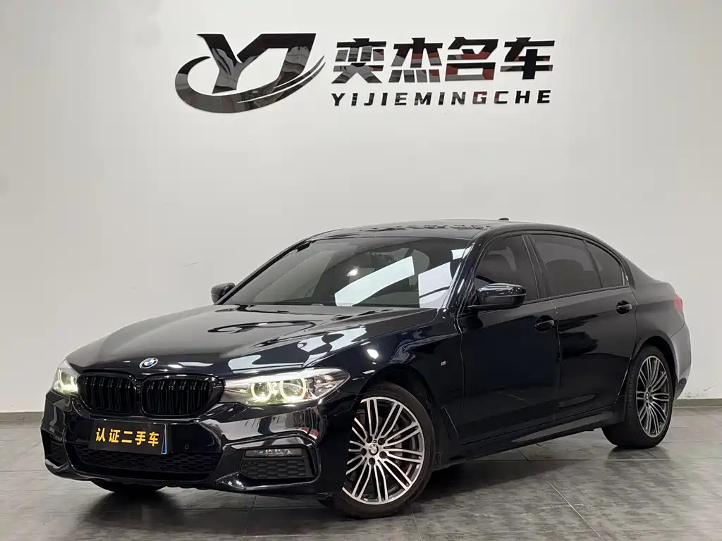 BMW 5 Series 2019 — фото 1
