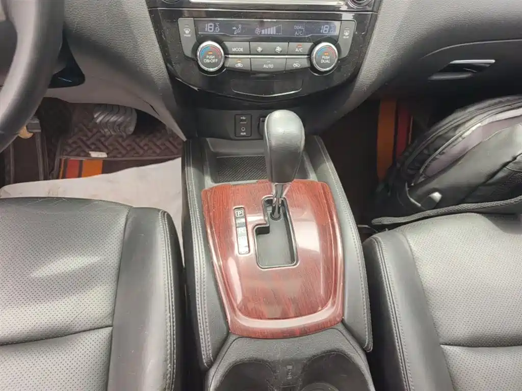 Nissan X-Trail 2015 — фото 14