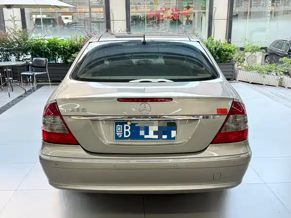 Mercedes-Benz E-Class 2008
