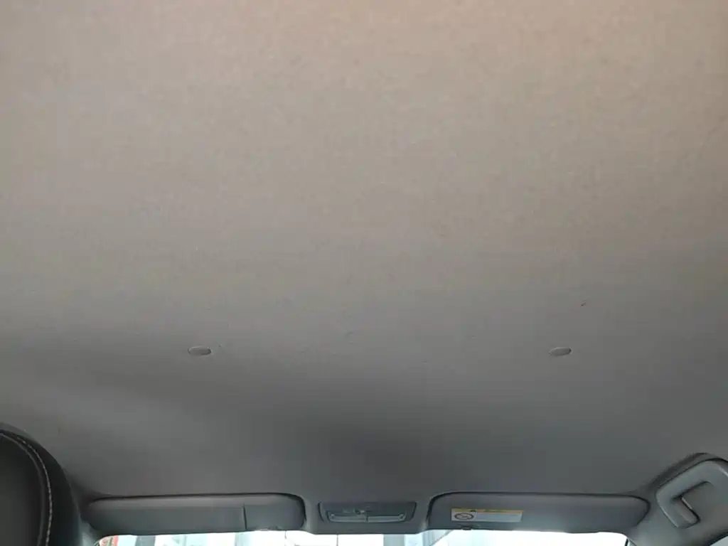 Toyota Yaris L 2023 — фото 18