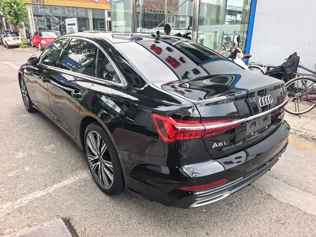Audi A6L 2022