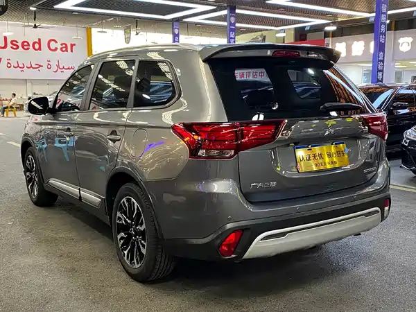 Mitsubishi Outlander 2020