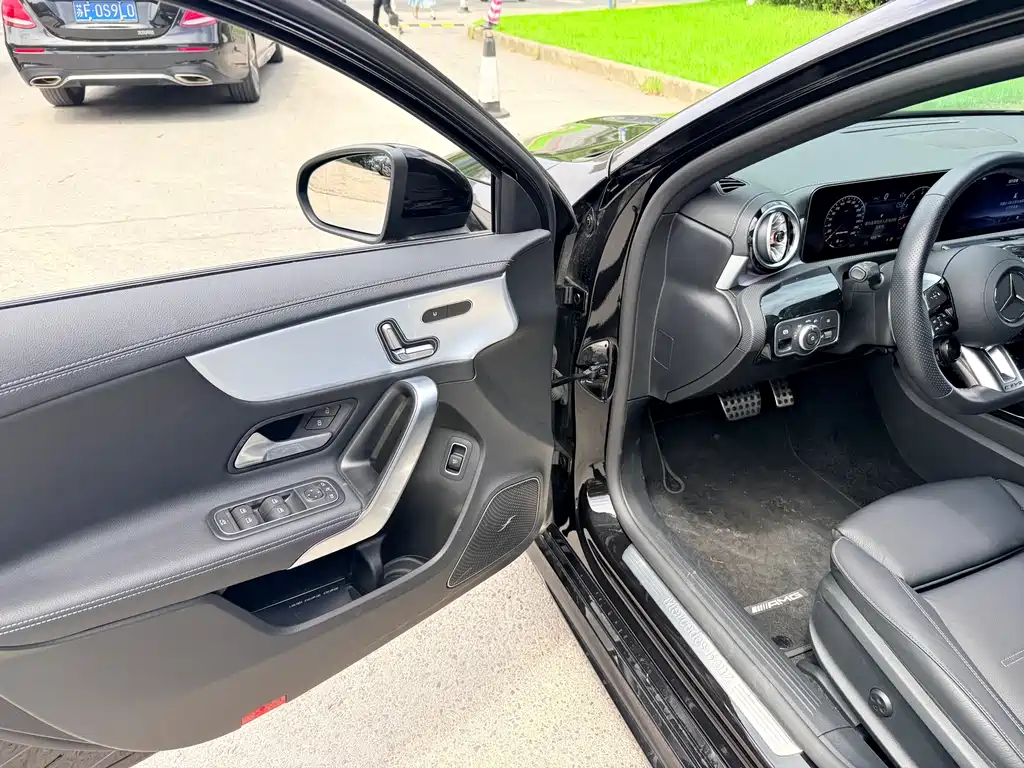 Mercedes-Benz A-Class AMG 2026 — фото 8