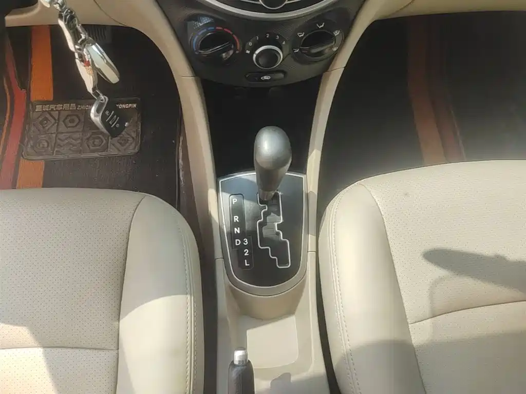 Hyundai Verna 2017 — фото 14