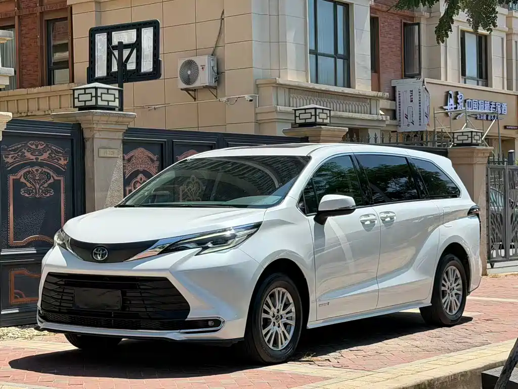 Toyota Sienna 2023