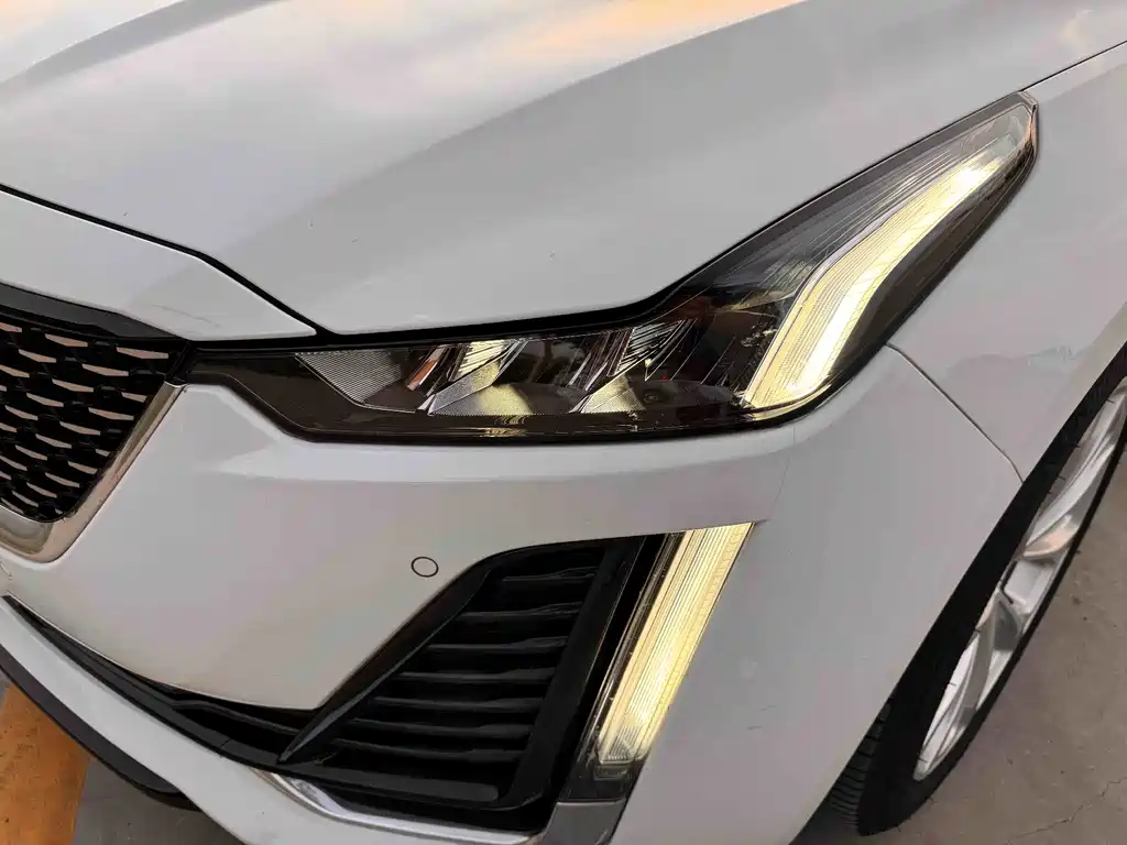 Cadillac CT5 2022 — фото 18
