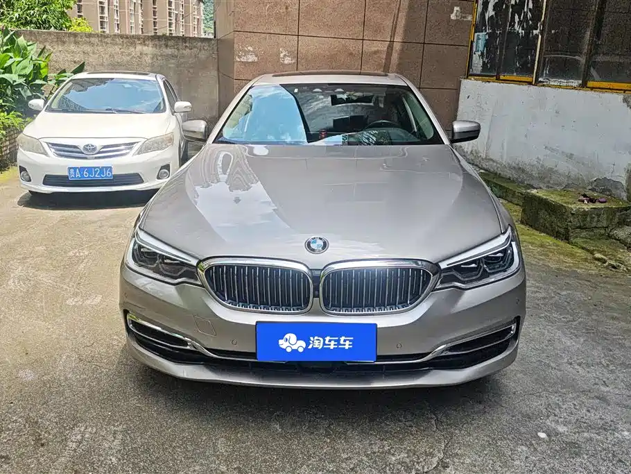 BMW 5 Series 2019 — фото 2