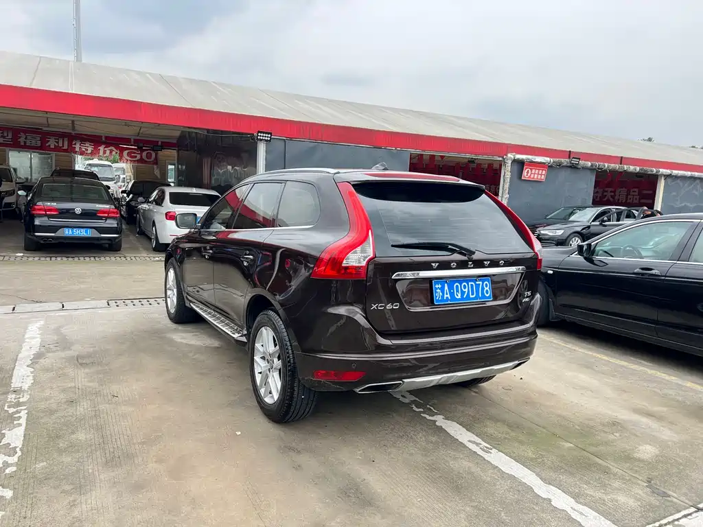 Volvo XC60 2016 — фото 19
