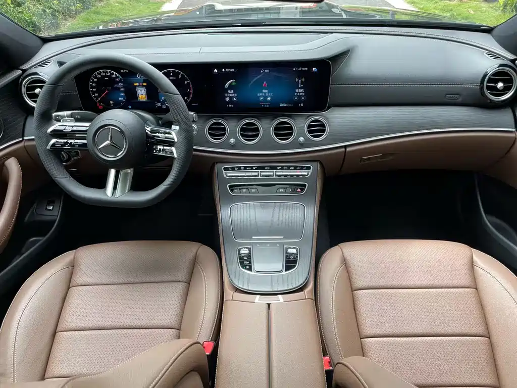 Mercedes-Benz E-Class 2022 — фото 13