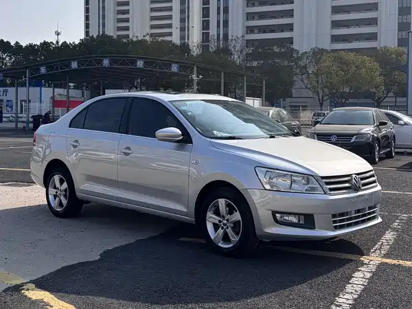Volkswagen Santana 2014